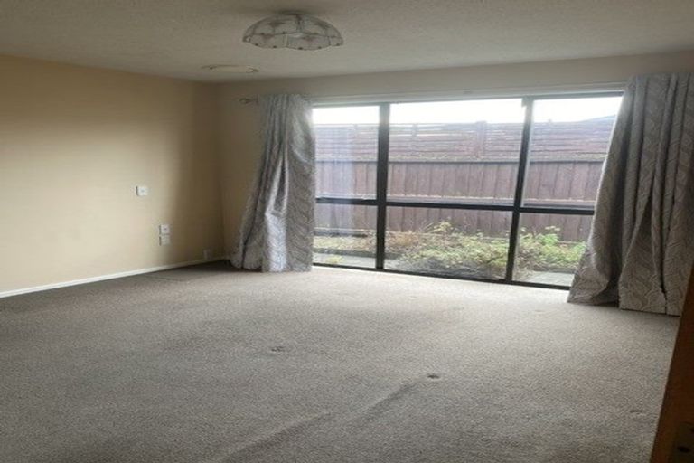 Photo of property in 2/32 Briarmont Street, Avondale, Christchurch, 8061