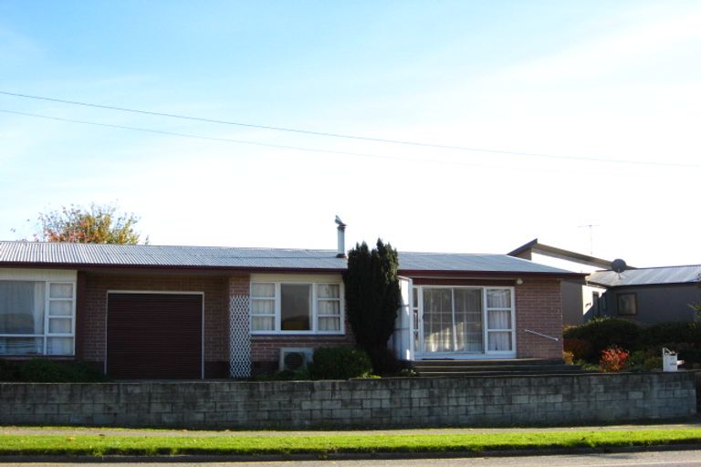 Photo of property in 11 Railway Esplanade, East Gore, Gore, 9710