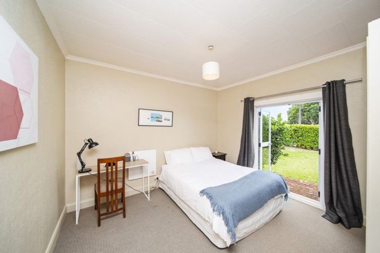 Photo of property in 7 Selwyn Street, Lower Vogeltown, New Plymouth, 4310
