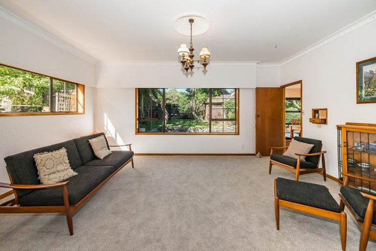 Photo of property in 73 Nimmo Avenue East, Waikanae, 5036