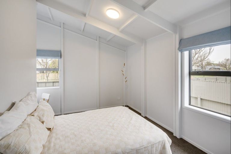 Photo of property in Lantern Light Takeaways, 1012 Willowpark Road North, Mayfair, Hastings, 4122