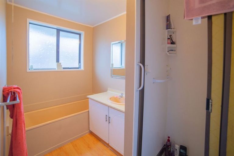 Photo of property in 2/471 Wairakei Road, Burnside, Christchurch, 8053