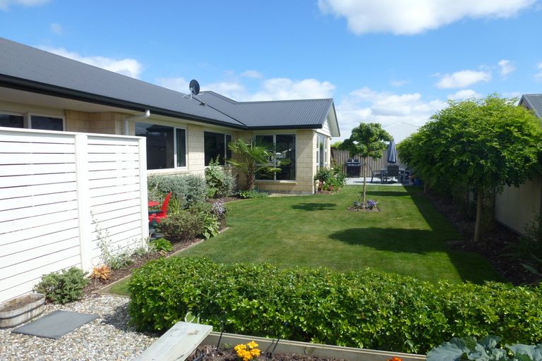 Photo of property in 8 Quail Close, Alexandra, 9320