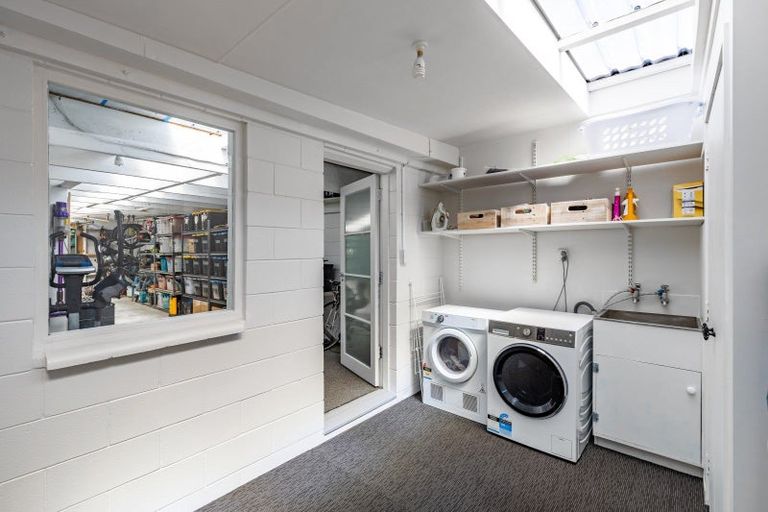 Photo of property in 84 Whiteley Street, Moturoa, New Plymouth, 4310