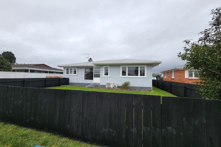 Photo of property in 41 Hill Crescent, Papakura, 2110