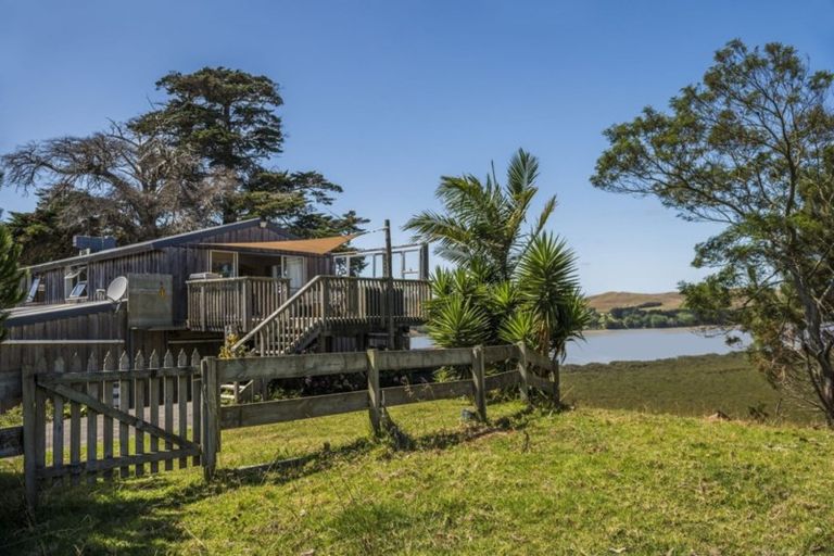 Photo of property in 47 Karepo Lane, Pahi, Paparoa, 0571