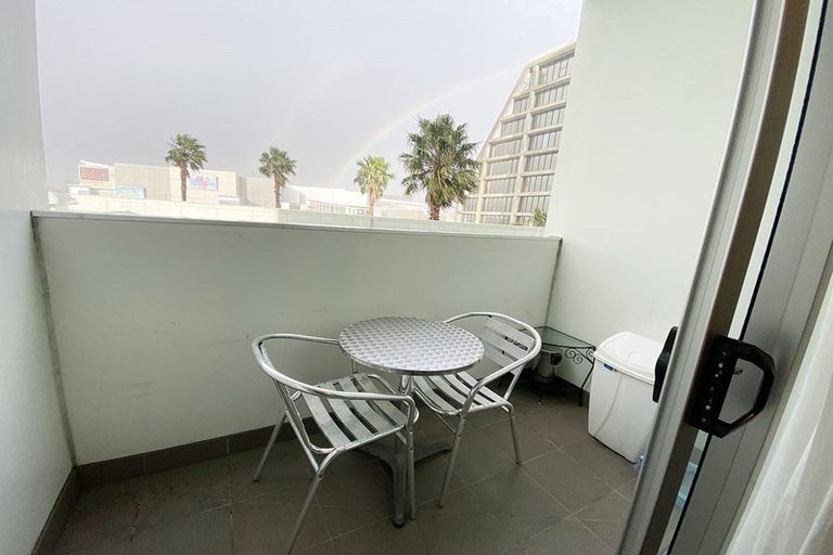 Photo of property in Proximity Apartments, 205/17 Osterley Way, Manukau, Auckland, 2104