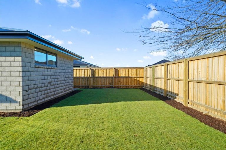 Photo of property in 30 Marcoola Drive, Rolleston, 7614