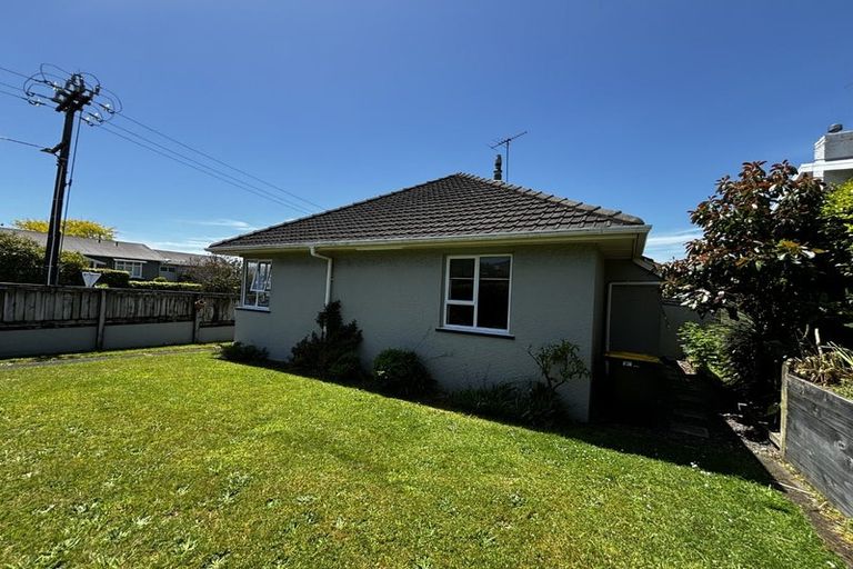 Photo of property in 79 Mangorei Road, Strandon, New Plymouth, 4312