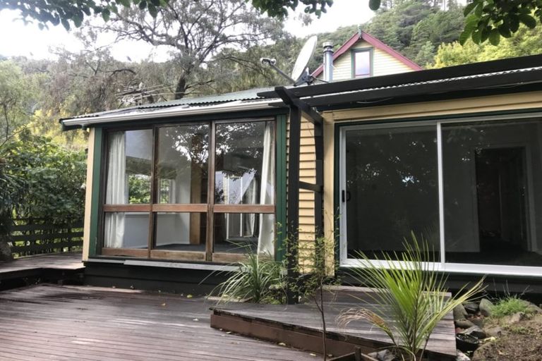 Photo of property in 10 Korimako Road, Days Bay, Lower Hutt, 5013