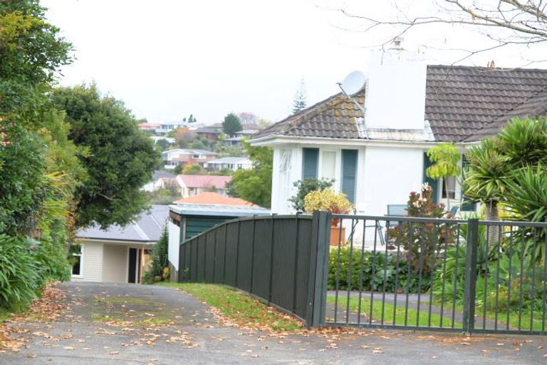 Photo of property in 35 Sale Street, Cockle Bay, Auckland, 2014
