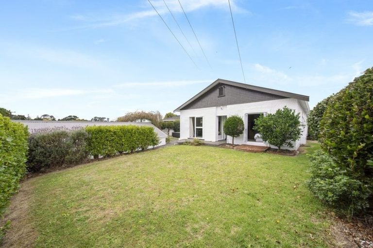 Photo of property in 7 Selwyn Street, Lower Vogeltown, New Plymouth, 4310