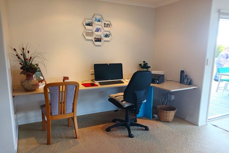 Photo of property in 9/11 Ocean View Road, Cable Bay, 0420