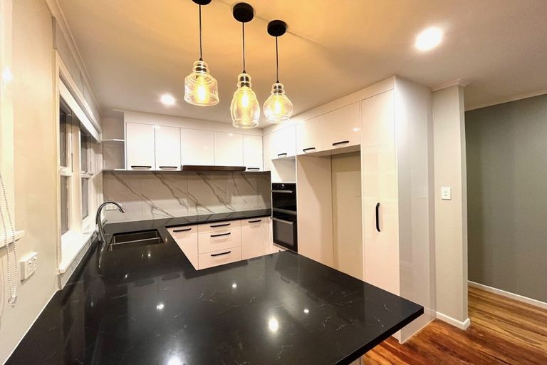 Photo of property in 39 Riverhills Avenue, Pakuranga Heights, Auckland, 2010