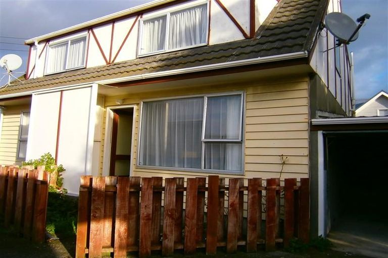 Photo of property in 2/15 Bolton Street, Petone, Lower Hutt, 5012