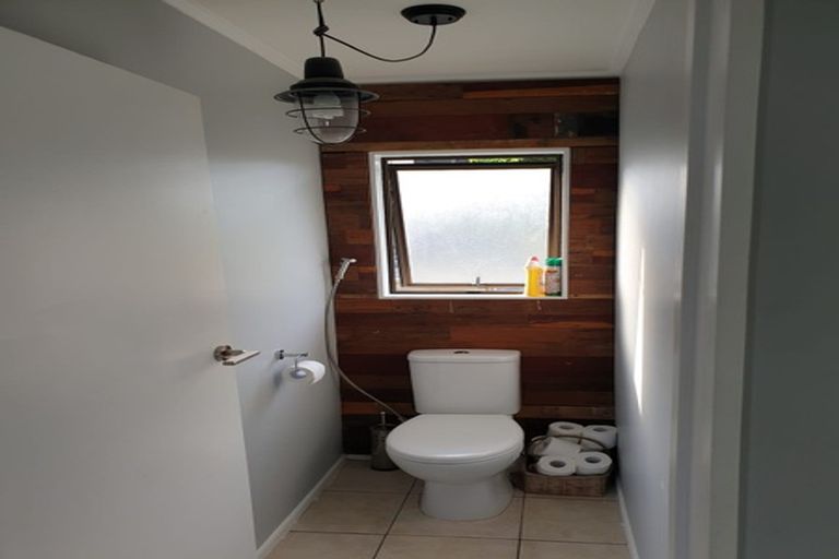 Photo of property in 1/35 St Leonards Road, Kelston, Auckland, 0602