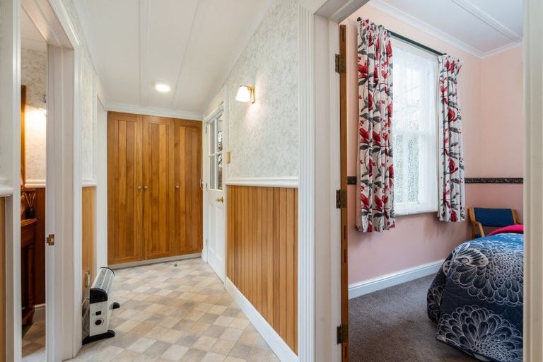 Photo of property in 6 Domain Road, Dunback, Palmerston, 9483