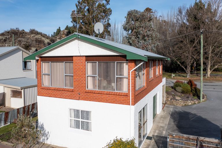 Photo of property in 8 Teviot Street, Roxburgh, 9500