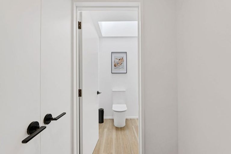 Photo of property in 9 Clyde Road, Upper Riccarton, Christchurch, 8041