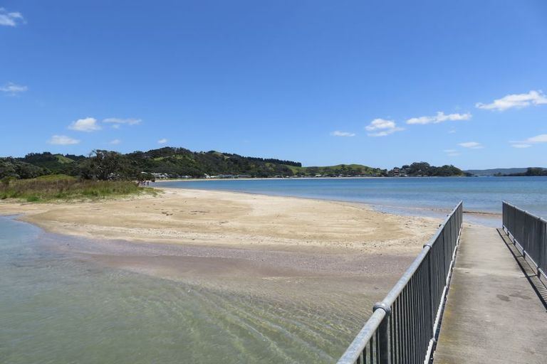 Photo of property in 77 Rapata Road, Oakura, Hikurangi, 0184