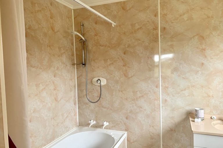 Photo of property in 65 Stillwater Crescent, Stillwater, Silverdale, 0993