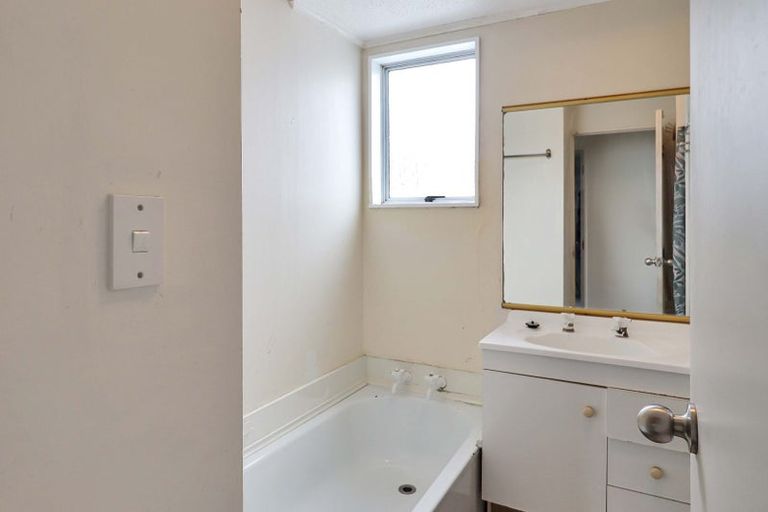 Photo of property in 11 Mossburn Grove, Kelson, Lower Hutt, 5010