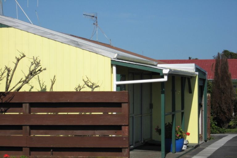 Photo of property in 19b Egmont Street, Castlecliff, Whanganui, 4501