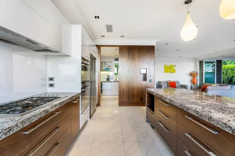 Photo of property in 37b View Road, Campbells Bay, Auckland, 0630