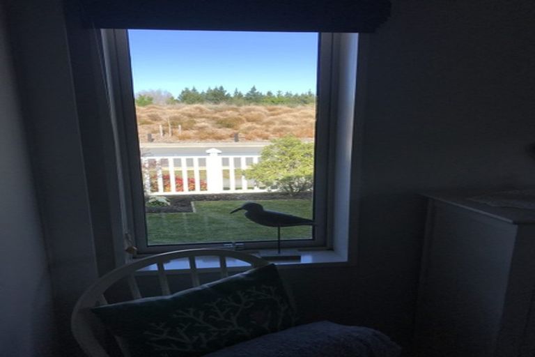 Photo of property in 16 Hakatere Road, Pegasus, 7612