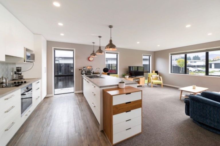 Photo of property in 6 Masons Court, Lower Shotover, Queenstown, 9304