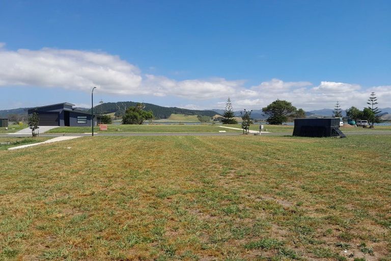 Photo of property in 13 Taniwha Place, Matarangi, 3592