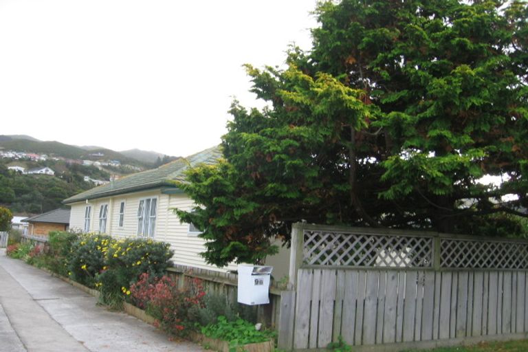Photo of property in 11 Hinau Street, Tawa, Wellington, 5028