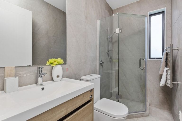 Photo of property in 36 Waihou Crescent, Albany Heights, Auckland, 0632