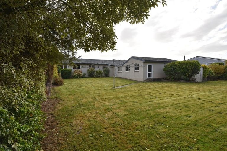 Photo of property in 18 Robert Street, Otatara, Invercargill, 9879