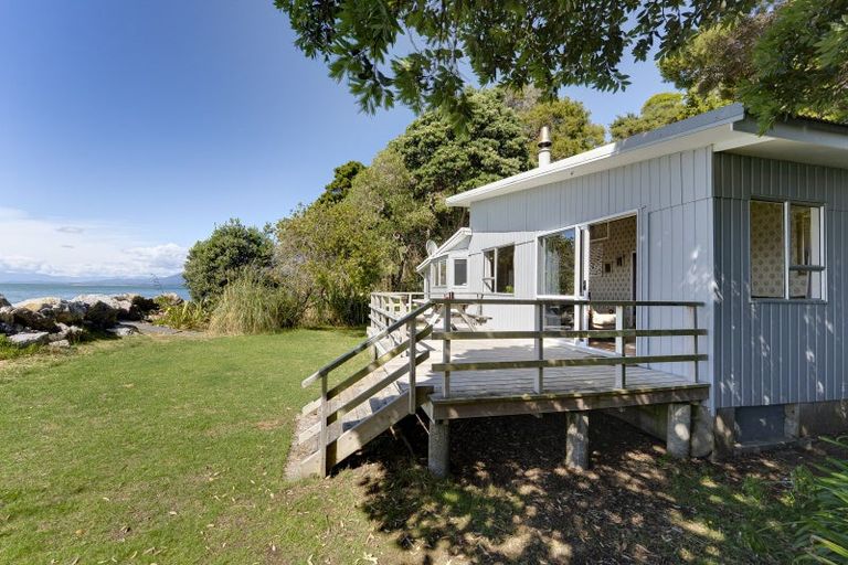 Photo of property in 49 Totara Avenue, Collingwood, 7073