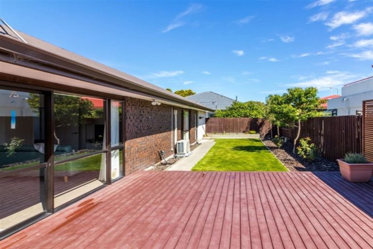 Photo of property in 1a Corfe Street, Ilam, Christchurch, 8041