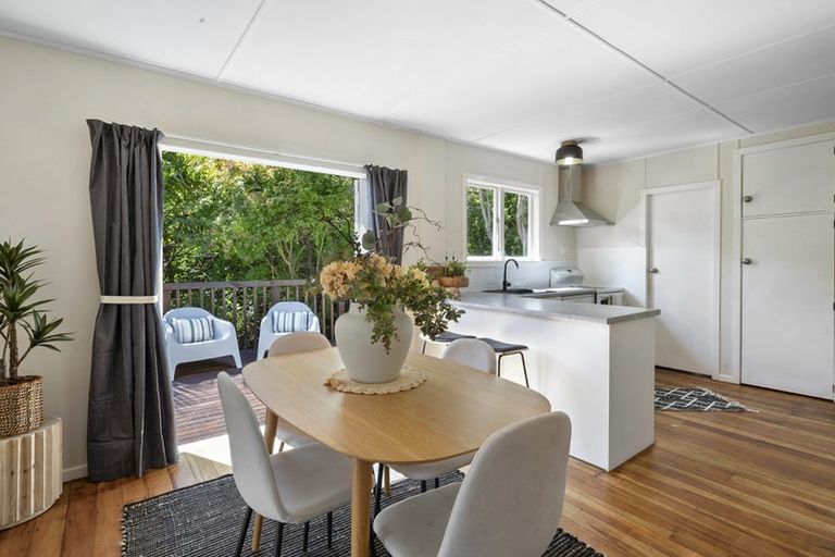 Photo of property in 117f Seaview Road, Westown, New Plymouth, 4310