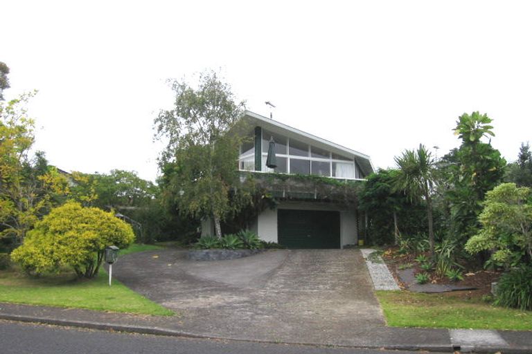 Photo of property in 29 Marywil Crescent, Hillcrest, Auckland, 0627