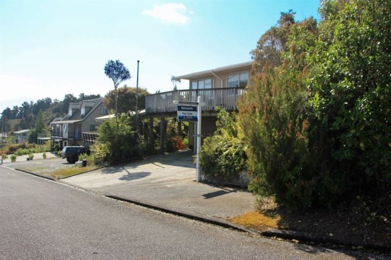 Photo of property in 57 Korua Street, Moana, 7872