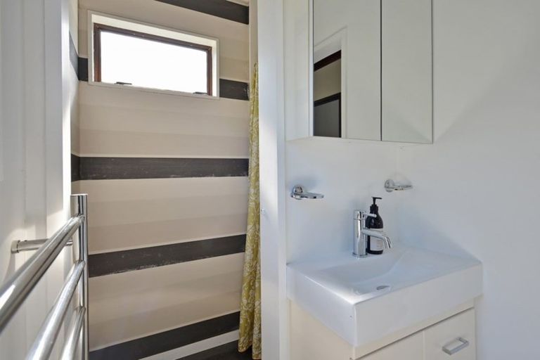 Photo of property in 138 Blue Pacific Parade, Riversdale Beach, Masterton, 5872