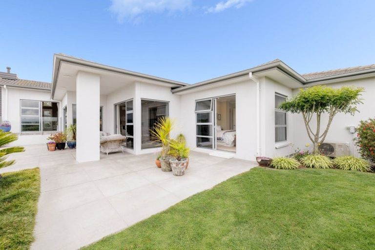 Photo of property in 16 Rexford Heights, Pyes Pa, Tauranga, 3112