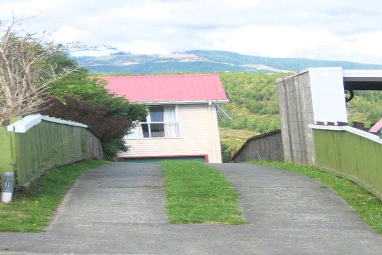 Photo of property in 12 Mount Marua Way, Timberlea, Upper Hutt, 5018