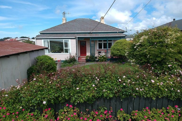 Photo of property in 72 Perth Street, South Hill, Oamaru, 9400