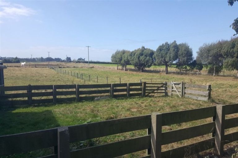 Photo of property in 429 Timaru Road, Waimate, 7978