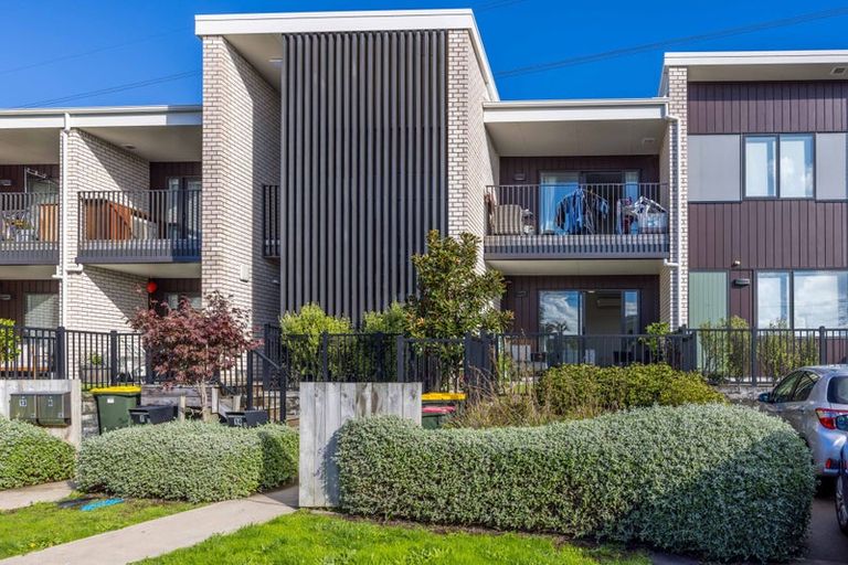 Photo of property in 7/18 Titoki Street, Te Atatu Peninsula, Auckland, 0610