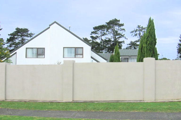 Photo of property in 7 Kingfisher Grove, Greenhithe, Auckland, 0632