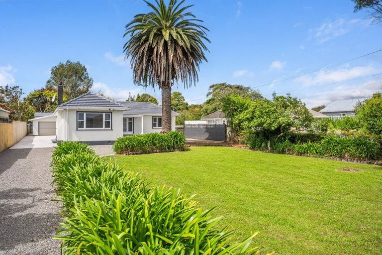 Photo of property in 12 Domain Road, Otaki, 5512