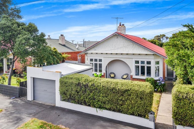 Photo of property in 43 Hargest Crescent, Saint Kilda, Dunedin, 9012
