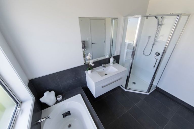 Photo of property in 8 Tawhiti Road, Pukekohe, 2120