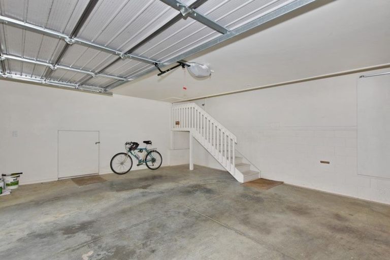 Photo of property in 5a Waimahanga Road, Onerahi, Whangarei, 0110